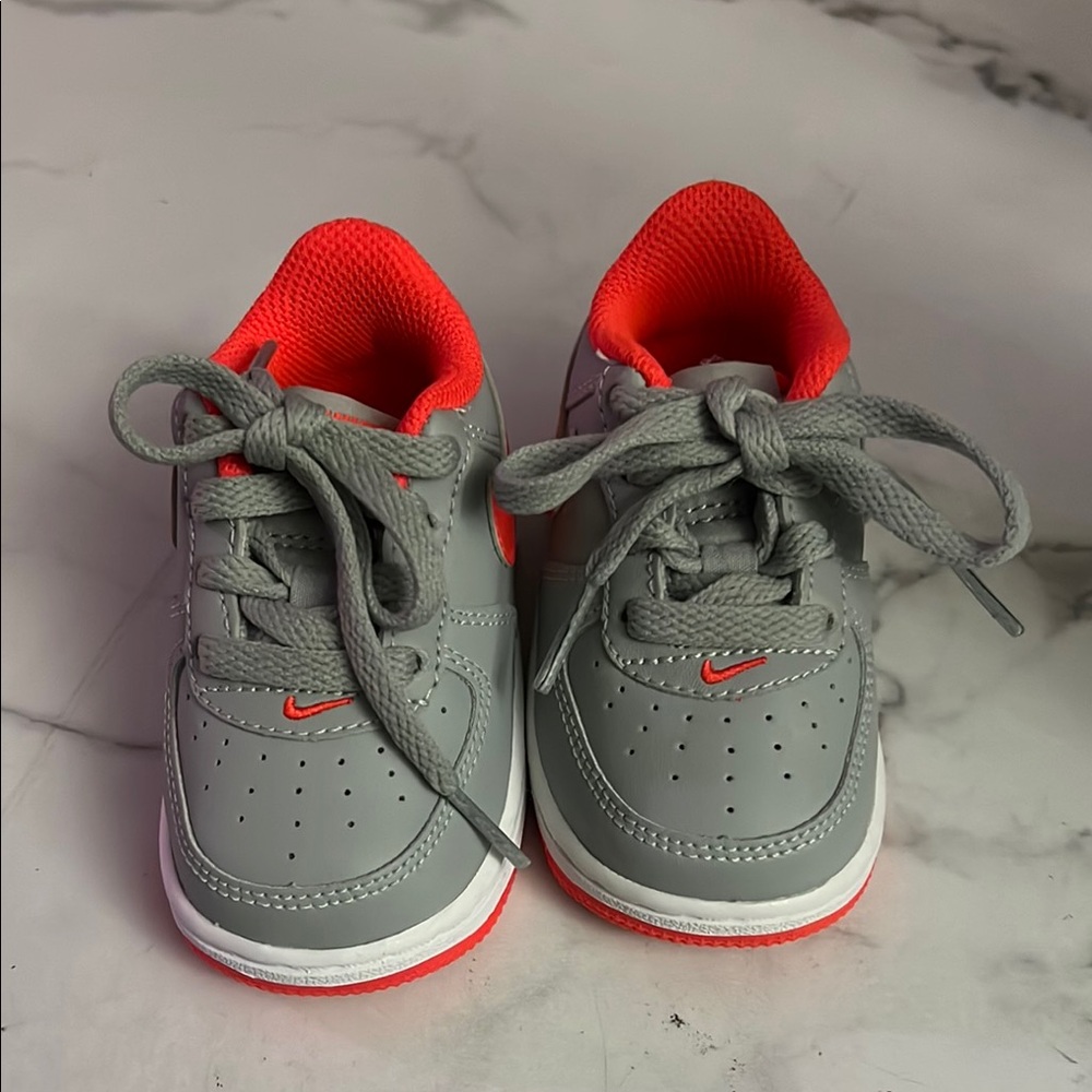 Nike Kids Gray and Red Sneakers